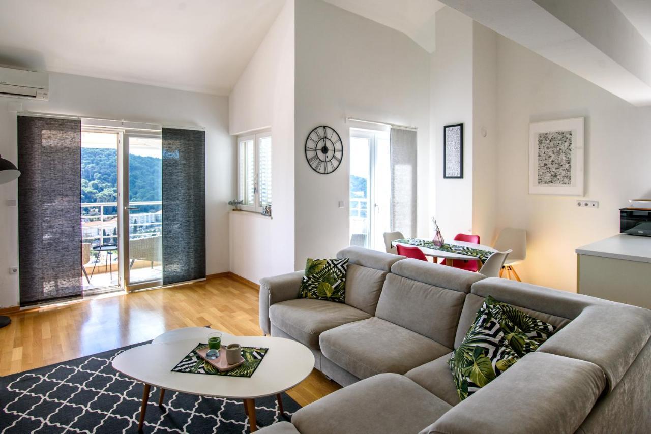 Summer Night Apartment By Duhomes Dubrovnik Bagian luar foto