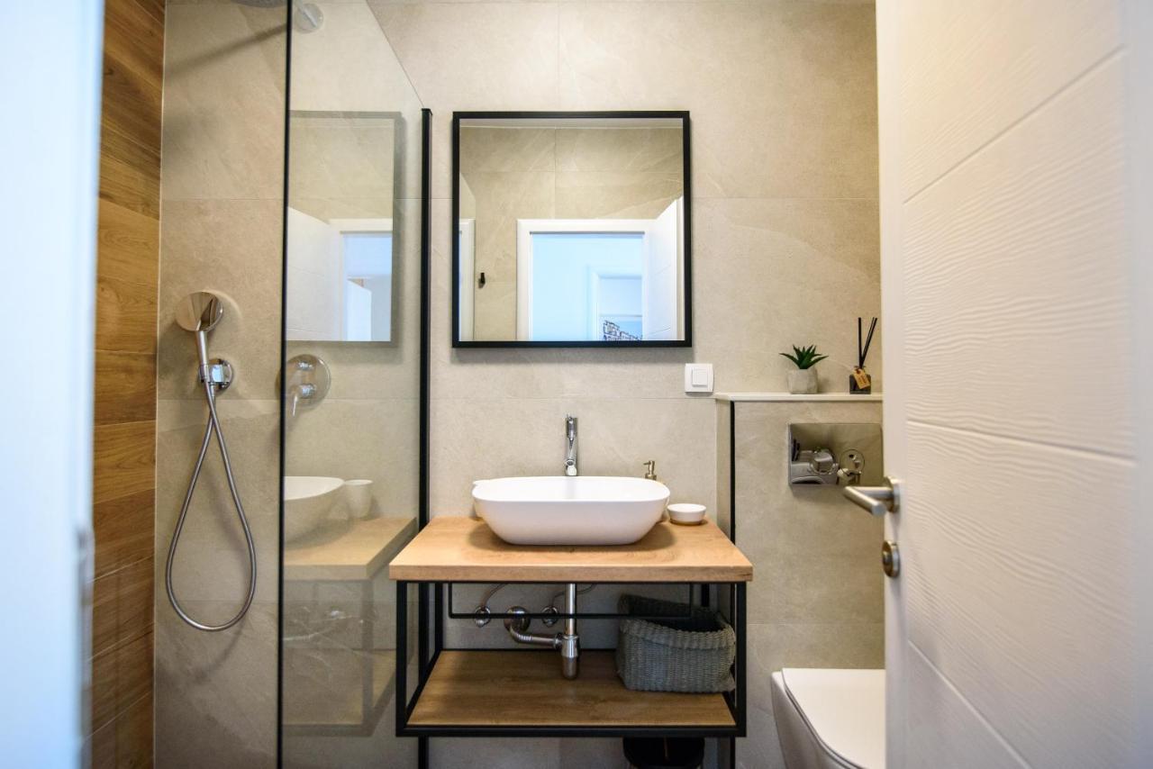 Summer Night Apartment By Duhomes Dubrovnik Bagian luar foto